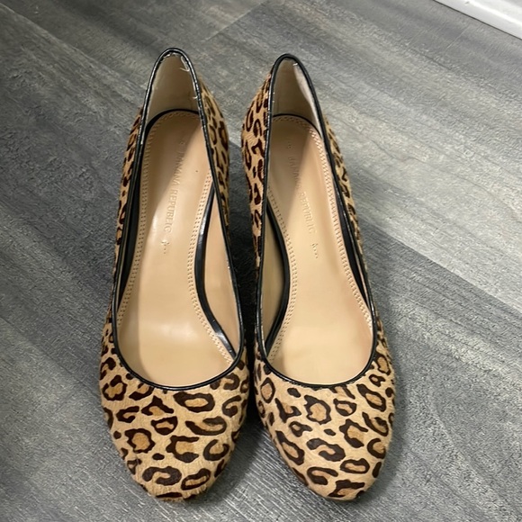 Banana Republic Animal Print Calf Hair Heel Pump - Picture 1 of 7